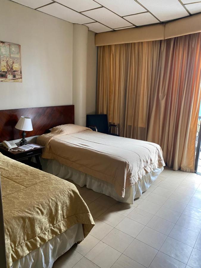 Hotel Rizzo Гуаякуил Екстериор снимка