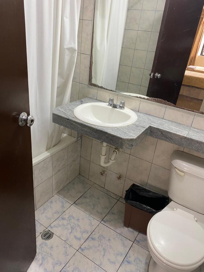 Hotel Rizzo Гуаякуил Екстериор снимка