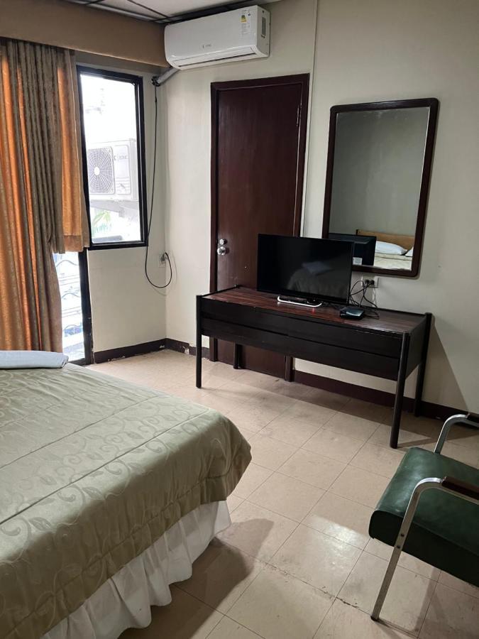 Hotel Rizzo Гуаякуил Екстериор снимка