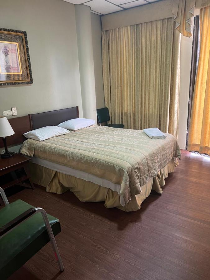 Hotel Rizzo Гуаякуил Екстериор снимка