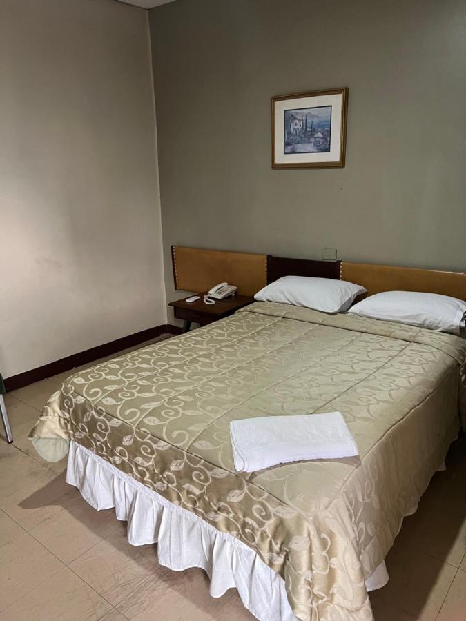 Hotel Rizzo Гуаякуил Екстериор снимка