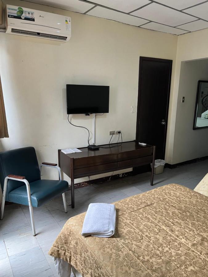 Hotel Rizzo Гуаякуил Екстериор снимка