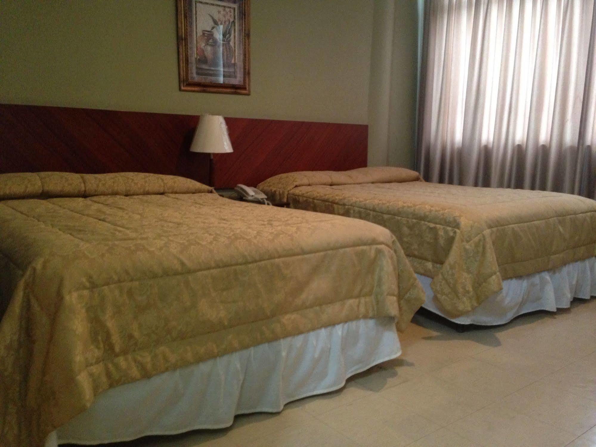 Hotel Rizzo Гуаякуил Екстериор снимка