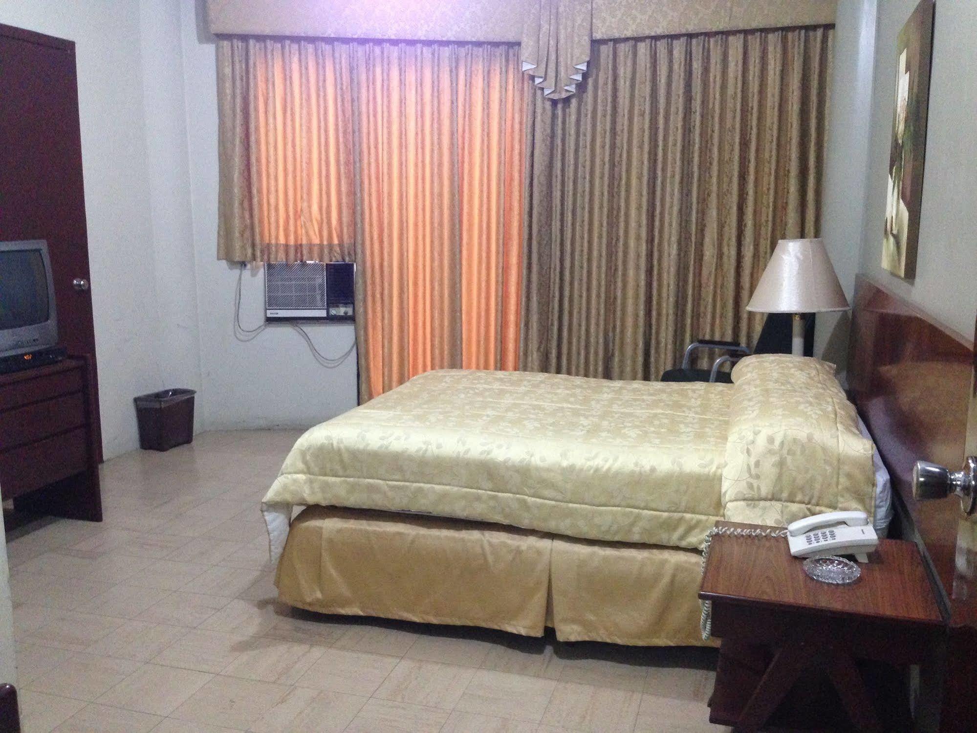 Hotel Rizzo Гуаякуил Екстериор снимка